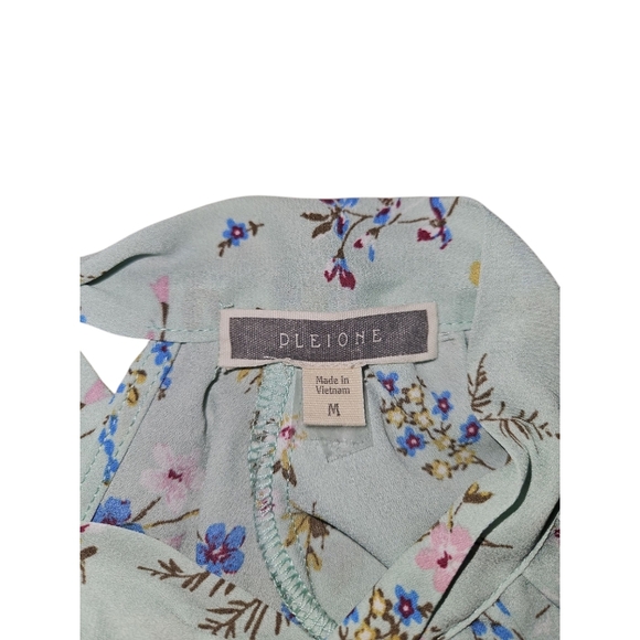 Pleione Green Floral Ruffle Sleeve Blouse Women's Size Medium - Picture 2 of 6